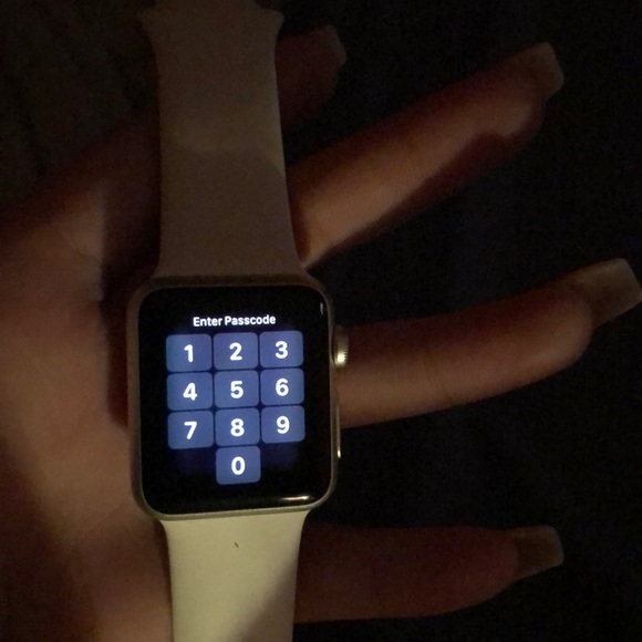 Apple Watch - Picture 4 of 6
